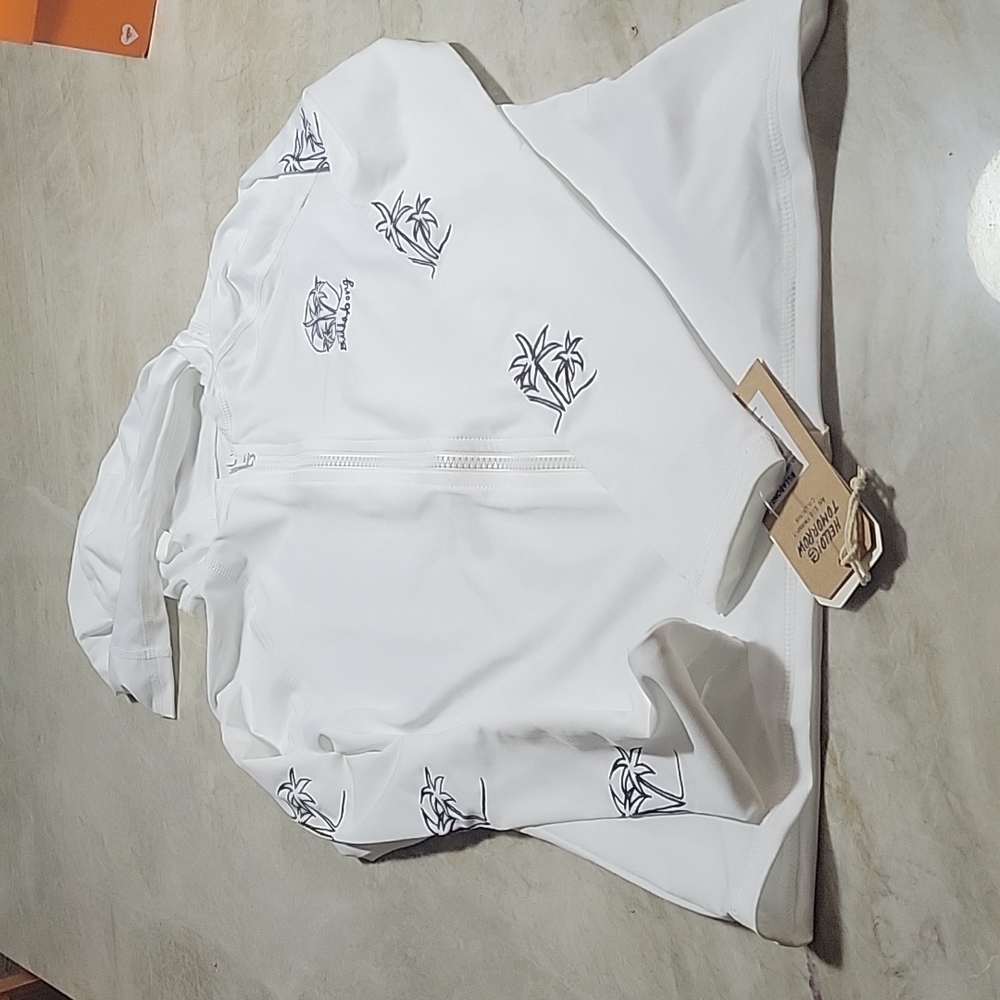 Billabong zip up hooded sun shirt